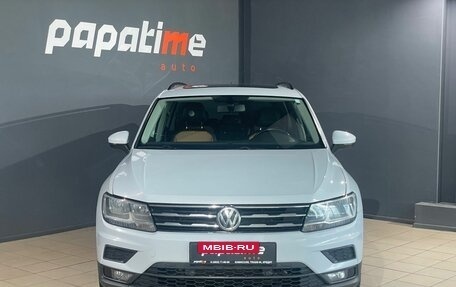 Volkswagen Tiguan II, 2018 год, 2 099 000 рублей, 2 фотография