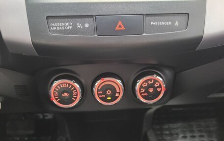 Mitsubishi Outlander III рестайлинг 3, 2011 год, 1 100 000 рублей, 18 фотография