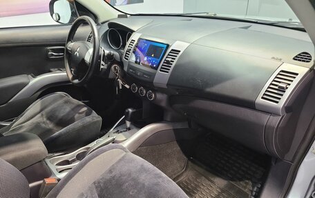 Mitsubishi Outlander III рестайлинг 3, 2011 год, 1 100 000 рублей, 28 фотография