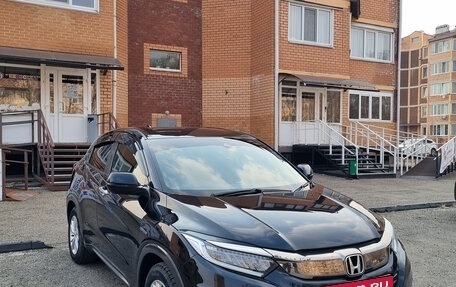 Honda Vezel, 2018 год, 1 670 000 рублей, 5 фотография