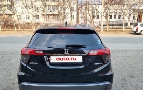 Honda Vezel, 2018 год, 1 670 000 рублей, 3 фотография