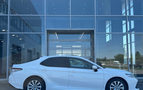 Toyota Camry, 2018 год, 2 450 000 рублей, 6 фотография