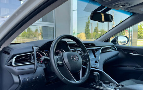 Toyota Camry, 2018 год, 2 450 000 рублей, 11 фотография