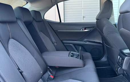 Toyota Camry, 2018 год, 2 450 000 рублей, 17 фотография