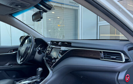 Toyota Camry, 2018 год, 2 450 000 рублей, 19 фотография