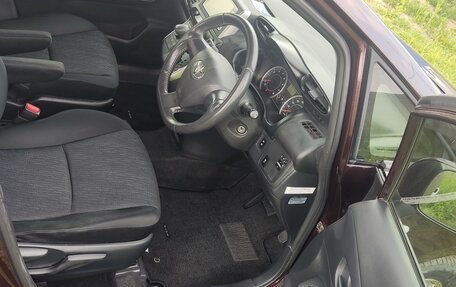 Toyota Wish II, 2010 год, 1 300 000 рублей, 12 фотография