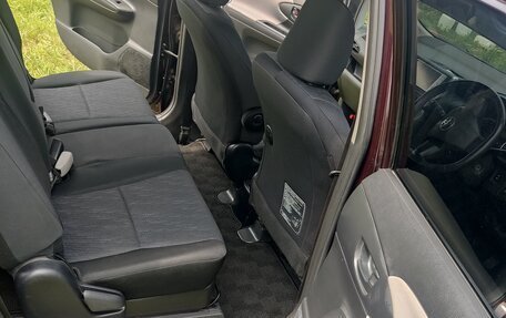 Toyota Wish II, 2010 год, 1 300 000 рублей, 18 фотография