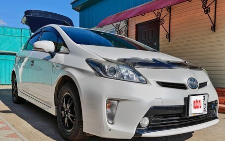 Toyota Prius, 2013 год, 1 300 000 рублей, 2 фотография