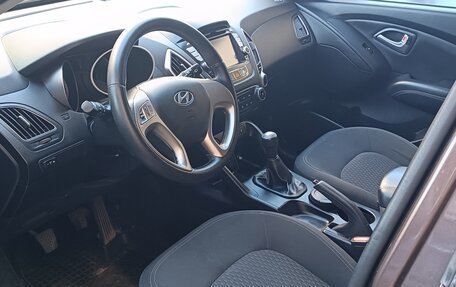 Hyundai ix35 I рестайлинг, 2013 год, 1 200 000 рублей, 12 фотография