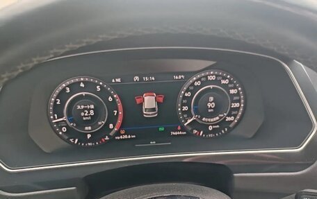 Volkswagen Tiguan II, 2018 год, 2 690 000 рублей, 13 фотография