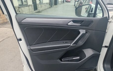 Volkswagen Tiguan II, 2018 год, 2 690 000 рублей, 21 фотография