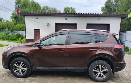 Toyota RAV4, 2017 год, 2 400 000 рублей, 4 фотография