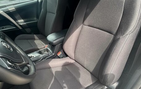 Toyota RAV4, 2017 год, 2 400 000 рублей, 7 фотография