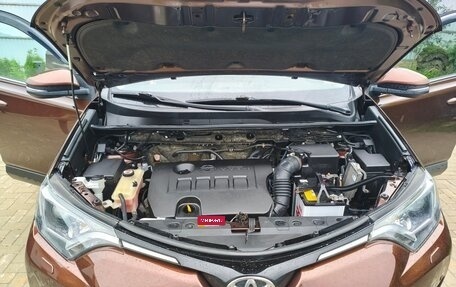 Toyota RAV4, 2017 год, 2 400 000 рублей, 11 фотография