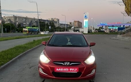 Hyundai Solaris II рестайлинг, 2011 год, 600 000 рублей, 2 фотография