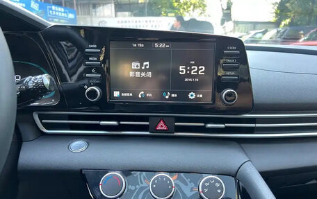 Hyundai Elantra, 2023 год, 1 350 000 рублей, 11 фотография