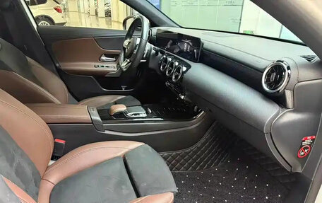 Mercedes-Benz A-Класс, 2022 год, 1 770 000 рублей, 11 фотография