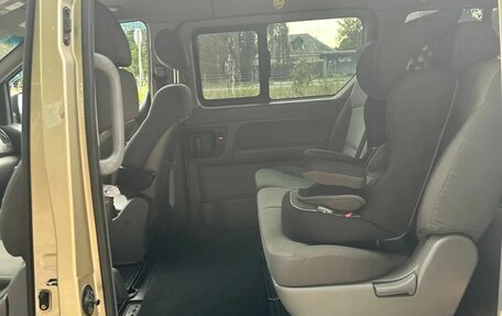 Hyundai H-1 II рестайлинг, 2008 год, 1 200 000 рублей, 10 фотография