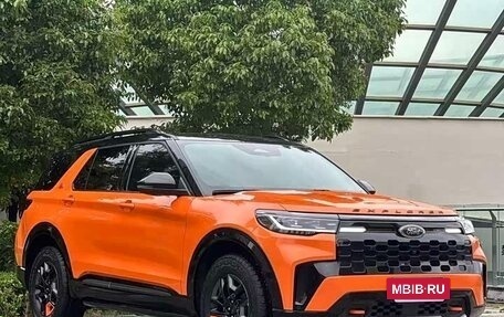 Ford Explorer VI, 2024 год, 7 200 000 рублей, 3 фотография