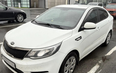 KIA Rio III рестайлинг, 2015 год, 819 000 рублей, 1 фотография
