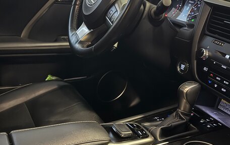 Lexus RX IV рестайлинг, 2019 год, 4 600 000 рублей, 10 фотография
