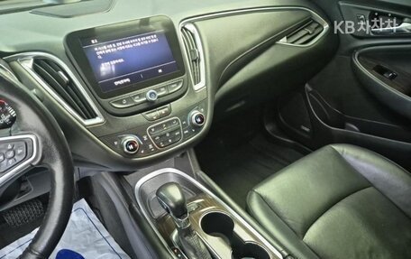 Chevrolet Malibu IX, 2022 год, 1 230 000 рублей, 6 фотография