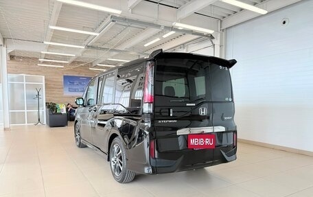 Honda Stepwgn IV, 2019 год, 2 499 999 рублей, 4 фотография