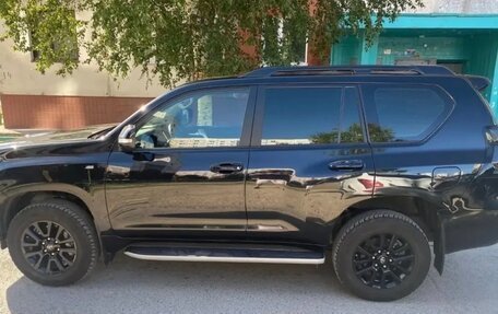 Toyota Land Cruiser Prado 150 рестайлинг 2, 2021 год, 5 500 000 рублей, 3 фотография