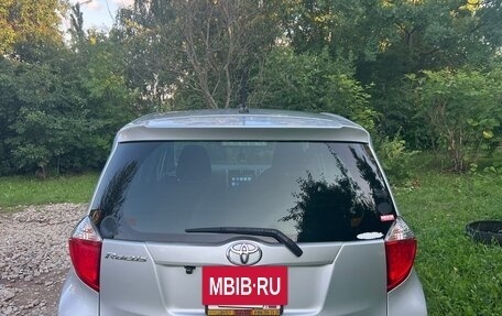 Toyota Ractis II, 2011 год, 1 050 000 рублей, 2 фотография