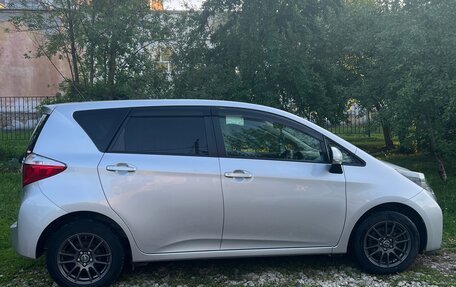 Toyota Ractis II, 2011 год, 1 050 000 рублей, 3 фотография