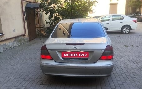 Mercedes-Benz E-Класс, 2008 год, 630 000 рублей, 4 фотография