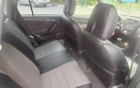 Toyota RAV4, 2005 год, 888 000 рублей, 11 фотография