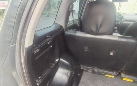 Toyota RAV4, 2005 год, 888 000 рублей, 18 фотография