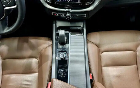 Volvo XC60 II, 2022 год, 4 410 752 рублей, 8 фотография