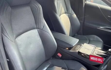 Toyota Harrier, 2018 год, 2 450 000 рублей, 14 фотография
