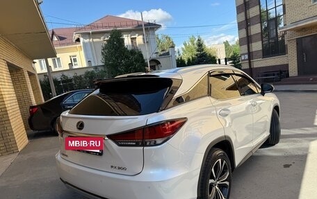 Lexus RX IV рестайлинг, 2020 год, 4 995 000 рублей, 5 фотография