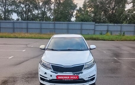 KIA Rio III рестайлинг, 2016 год, 380 000 рублей, 1 фотография