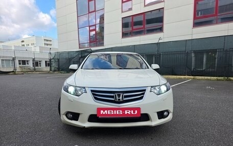 Honda Accord VIII рестайлинг, 2011 год, 1 250 000 рублей, 4 фотография