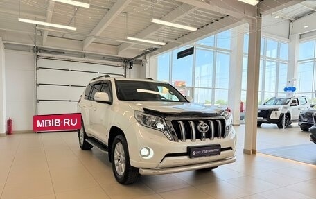 Toyota Land Cruiser Prado 150 рестайлинг 2, 2016 год, 5 499 900 рублей, 8 фотография
