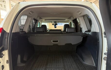 Toyota Land Cruiser Prado 150 рестайлинг 2, 2016 год, 5 499 900 рублей, 21 фотография