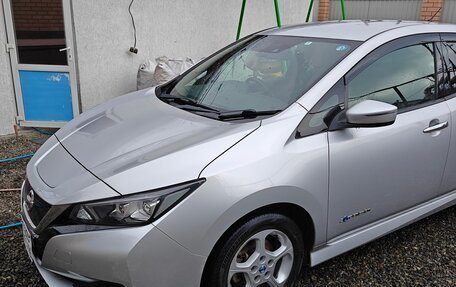 Nissan Leaf II, 2018 год, 1 800 000 рублей, 3 фотография