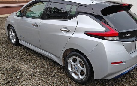 Nissan Leaf II, 2018 год, 1 800 000 рублей, 9 фотография