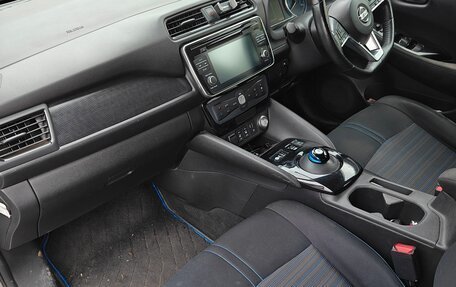 Nissan Leaf II, 2018 год, 1 800 000 рублей, 12 фотография