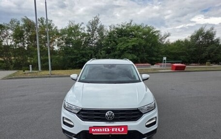 Volkswagen T-Roc I, 2022 год, 1 830 000 рублей, 12 фотография