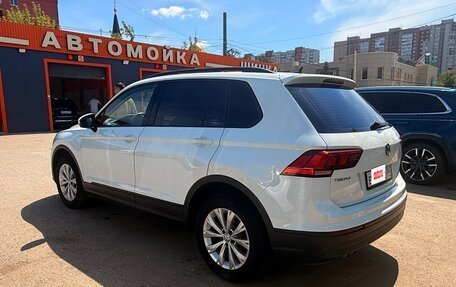 Volkswagen Tiguan II, 2020 год, 2 650 000 рублей, 3 фотография
