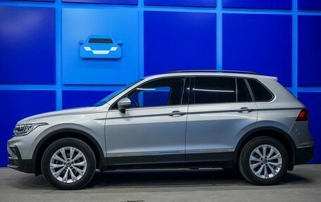 Volkswagen Tiguan II, 2021 год, 2 390 000 рублей, 3 фотография