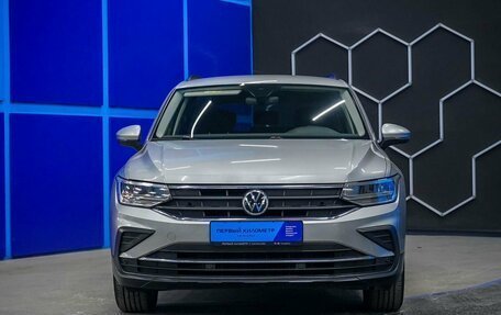 Volkswagen Tiguan II, 2021 год, 2 390 000 рублей, 4 фотография