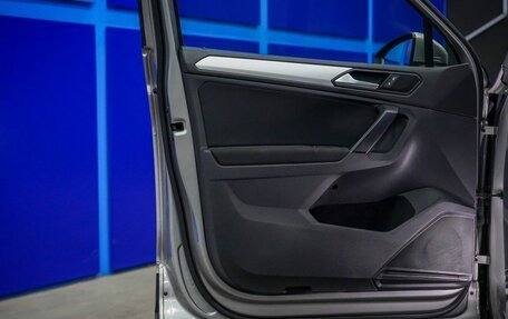 Volkswagen Tiguan II, 2021 год, 2 390 000 рублей, 14 фотография