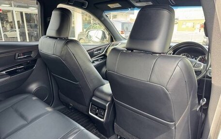 Toyota Harrier, 2019 год, 1 850 000 рублей, 15 фотография