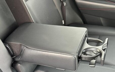 Toyota Harrier, 2019 год, 1 850 000 рублей, 13 фотография